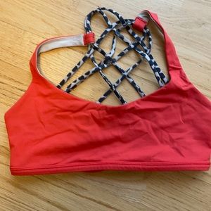 Lululemon sports bra